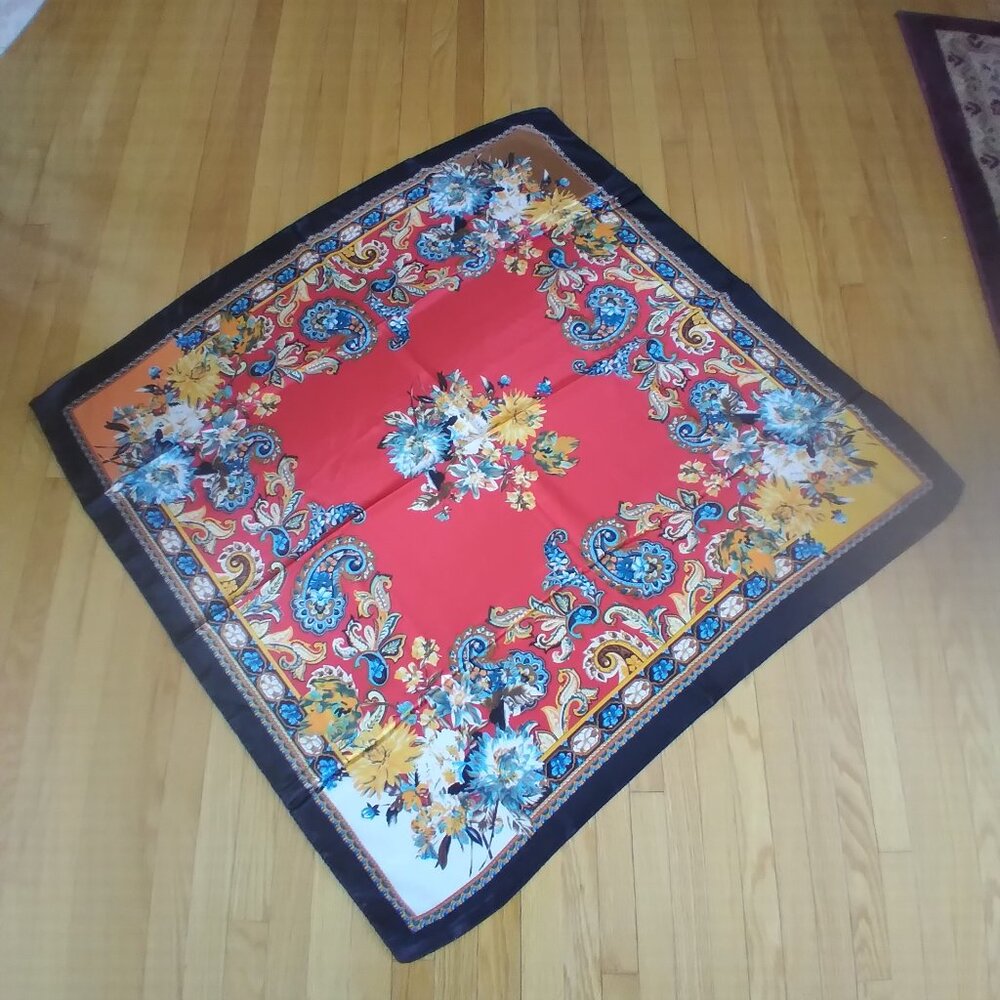 Elegant Floral Paisley Scarf